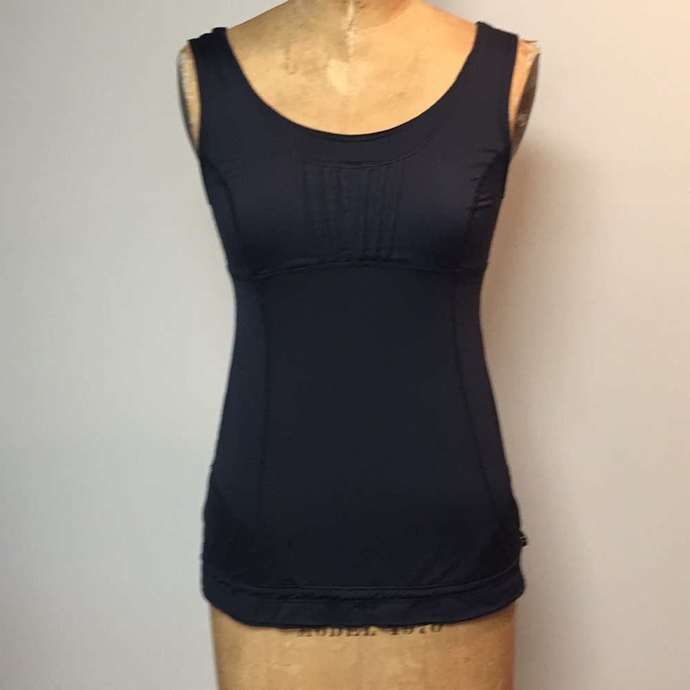 Lululemon workout top